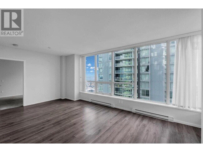Building Photo - 6638-6638 Dunblane Ave