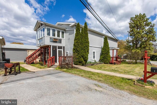 Building Photo - 3937 Glenhurst Rd
