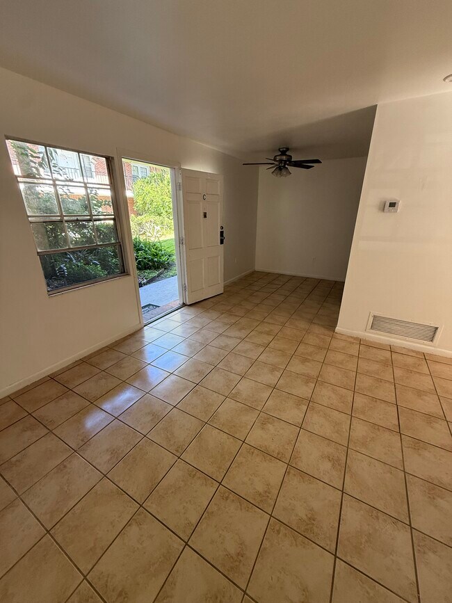 Foto del edificio - Fort King Manor