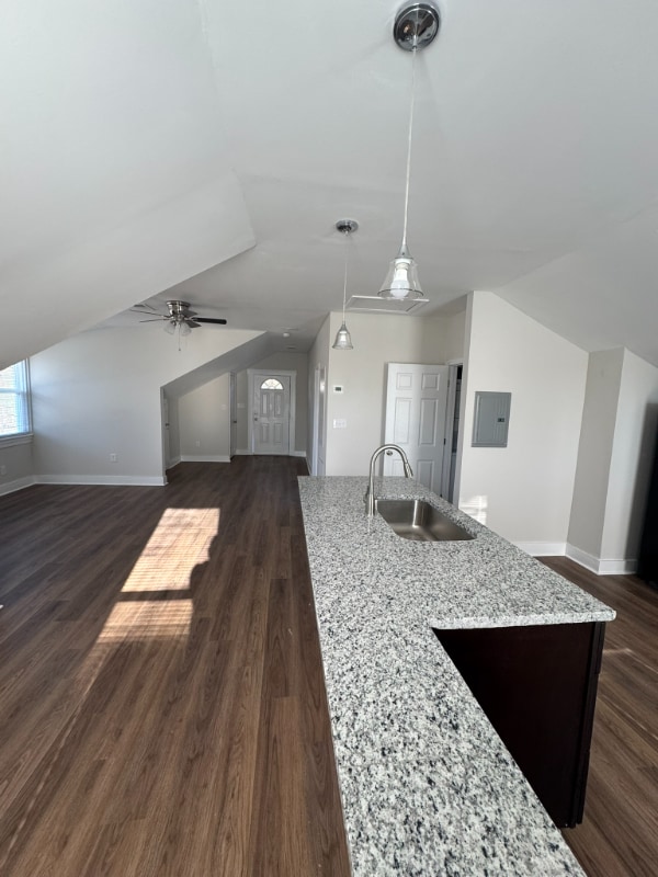 Foto del edificio - 711 S Jackson St