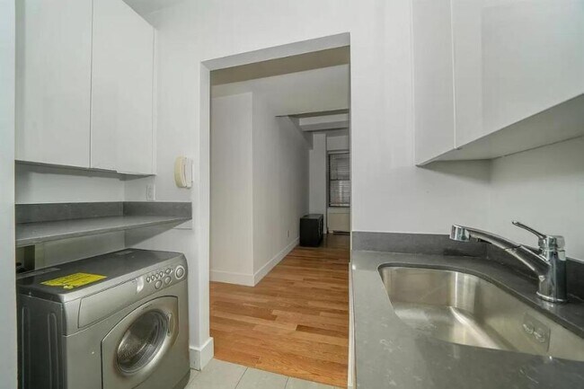 Foto del edificio - 4 bedroom in NEW YORK NY 10038