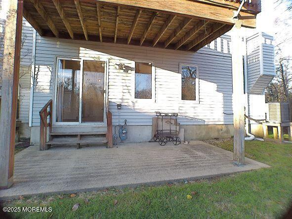 Building Photo - 28 Bayview Ct