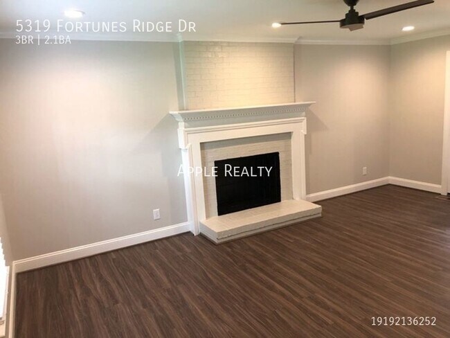 Building Photo - 5319 Fortunes Ridge Dr - Available Now!!