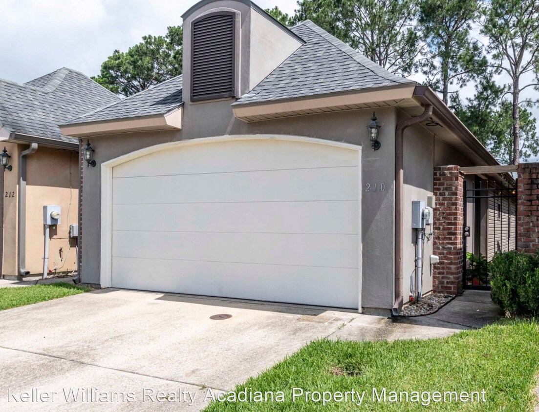 Primary Photo - 3 br, 2 bath House - 210 Chimney Rock