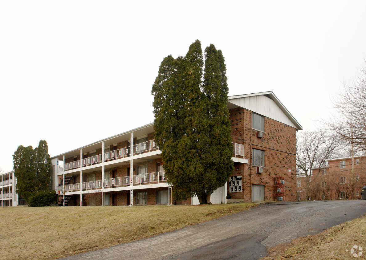 Primary Photo - 675 Kingsford Rd
