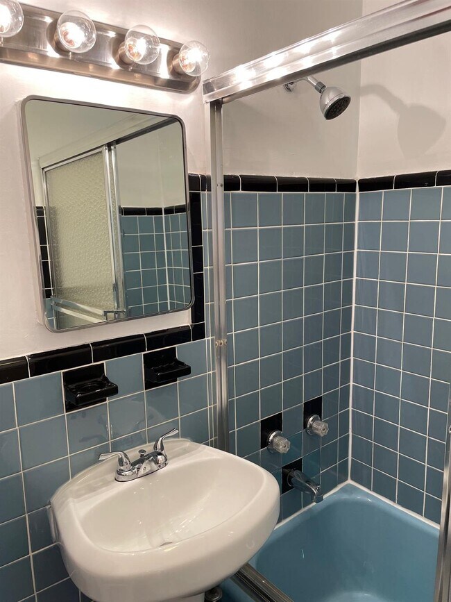 Foto del edificio - 223 E 78th St