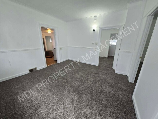 Foto del edificio - 316 N Jackson St