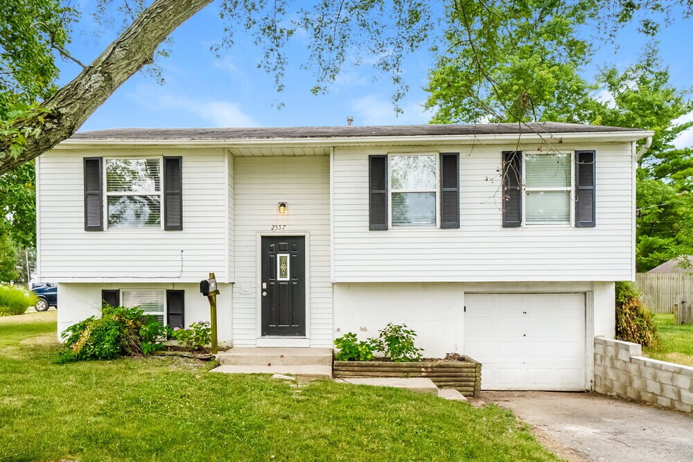 Primary Photo - 2557 Brunswick Dr