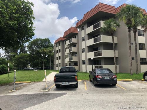 Foto del edificio - 1101 SW 122nd Ave