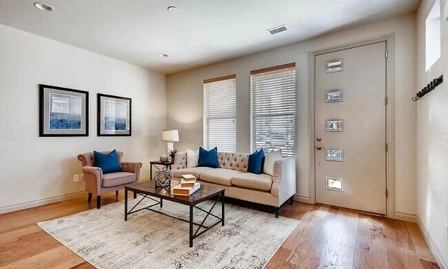 Foto del edificio - 1818 N Clarkson St