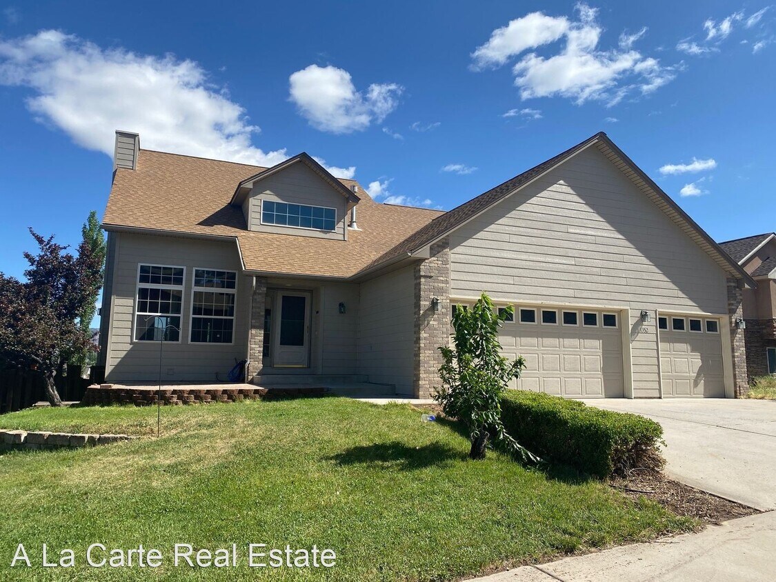 5 br, 3.5 bath House 1352 Firethorn Drive House Rental in Rifle, CO