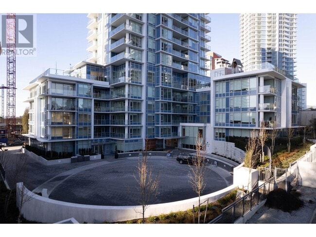 Photo du bâtiment - 699-2699 Whiting Way
