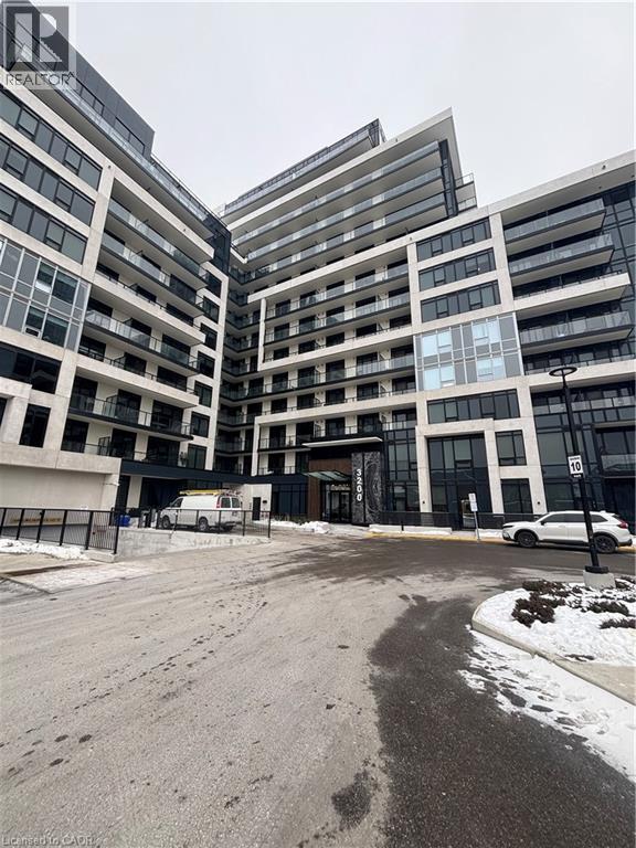 Photo du bâtiment - 3200 William Coltson Ave