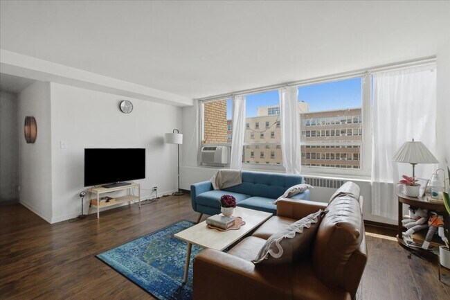 Foto del edificio - 3950 N Lake Shore Dr