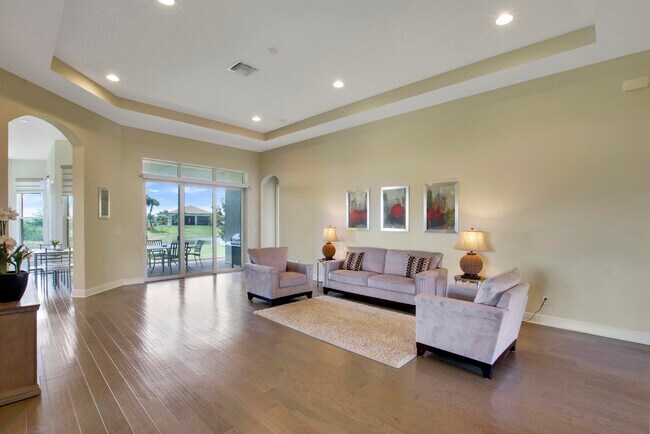 Building Photo - 17001 SW Sapri Way