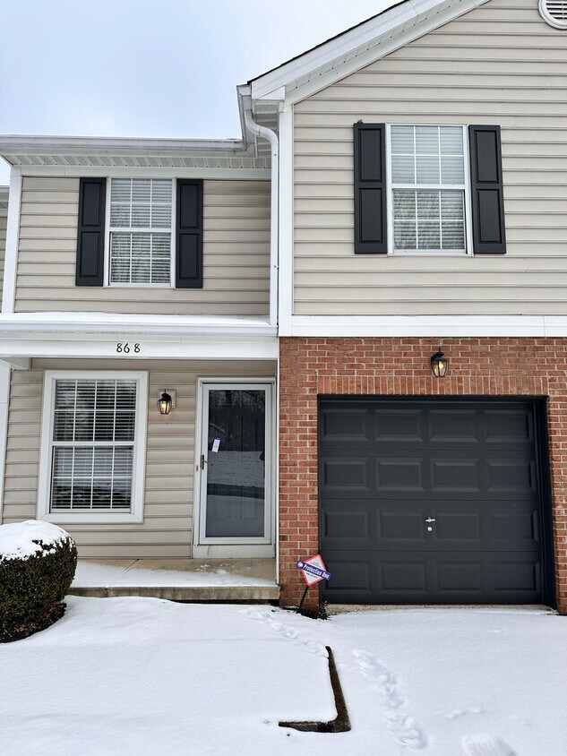 Foto principal - 868 Philadelphia Dr