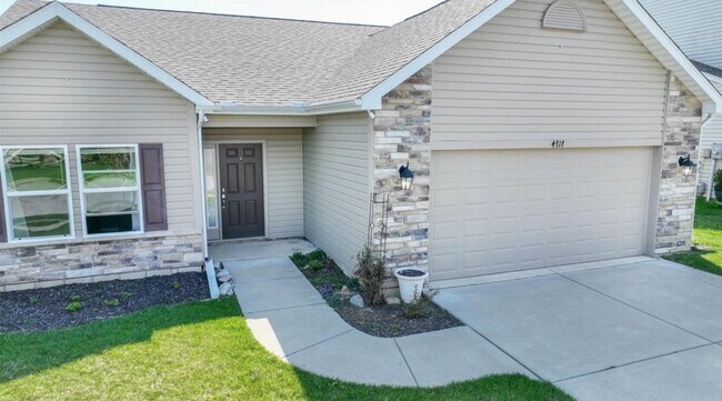 Building Photo - 3 Bedroom 2 Bath plus den/office