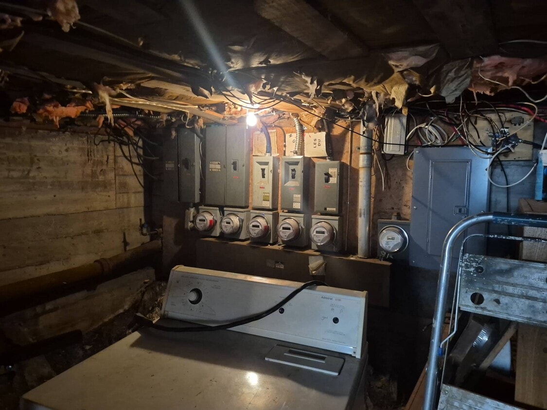 Building Photo - 2 Avenue St Jean