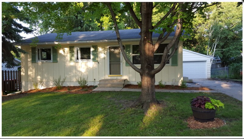 Foto principal - 3818 15th Ave NW
