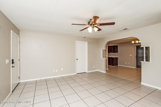 Foto del edificio - 271 Maywood Ave NW