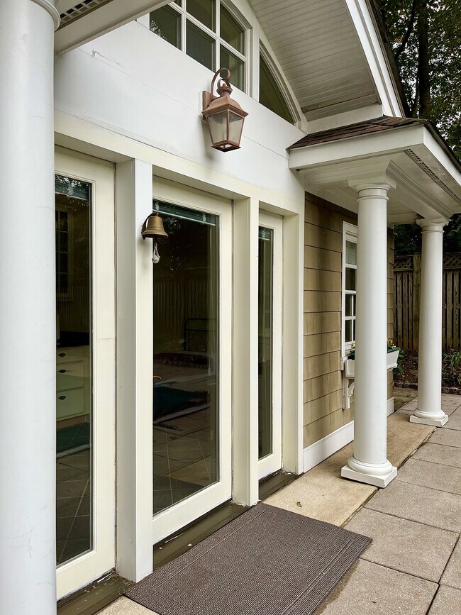 Path to entrance - 2717 Oak Valley Dr