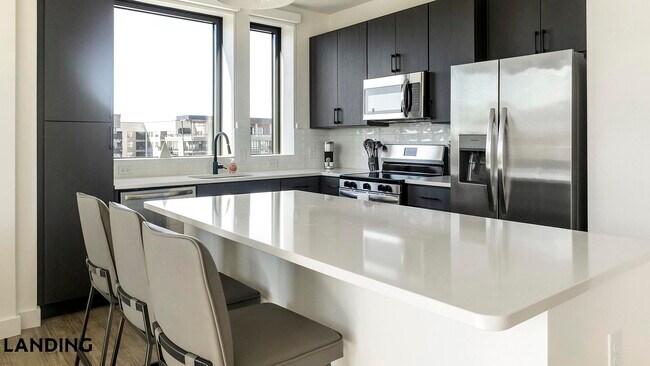 Building Photo - 1007 S Mint St