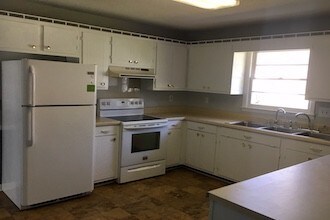 Foto del edificio - 1198 Holly Springs Rd