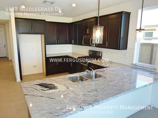 Foto del edificio - Brand New Home in Folsom with Dual Living ...