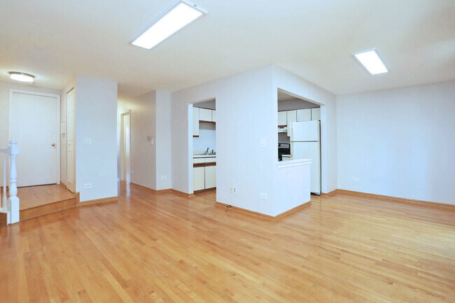 Foto del edificio - 676 Cross Creek Dr N