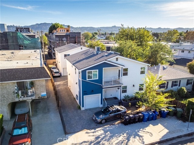 Primary Photo - 10826 Morrison St