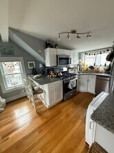 Building Photo - 287 Beacon St