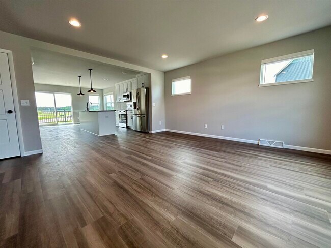 Building Photo - 2401 Wildcat Dr