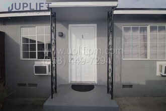 Building Photo - 4233-4239 Swift Ave