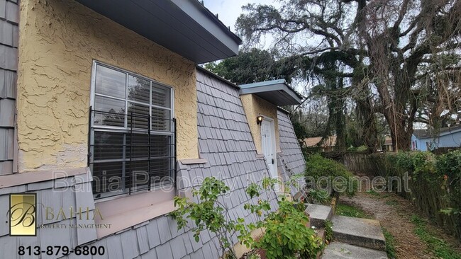 Foto del edificio - 9213 N 13th St