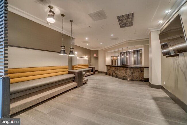 Building Photo - 3101 N Hampton Dr
