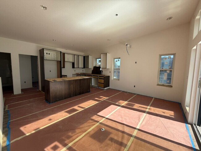 Building Photo - NYB-671