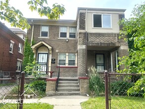Building Photo - 2531 Pingree St