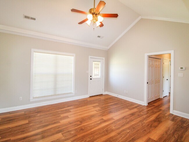 Building Photo - Excellent Location close to East Limestone...