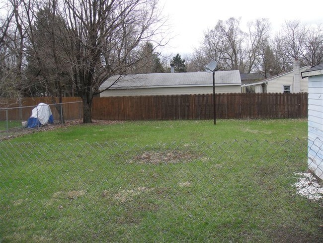 Foto del edificio - 3 br, 1 bath House - 708 Sawyer Rd