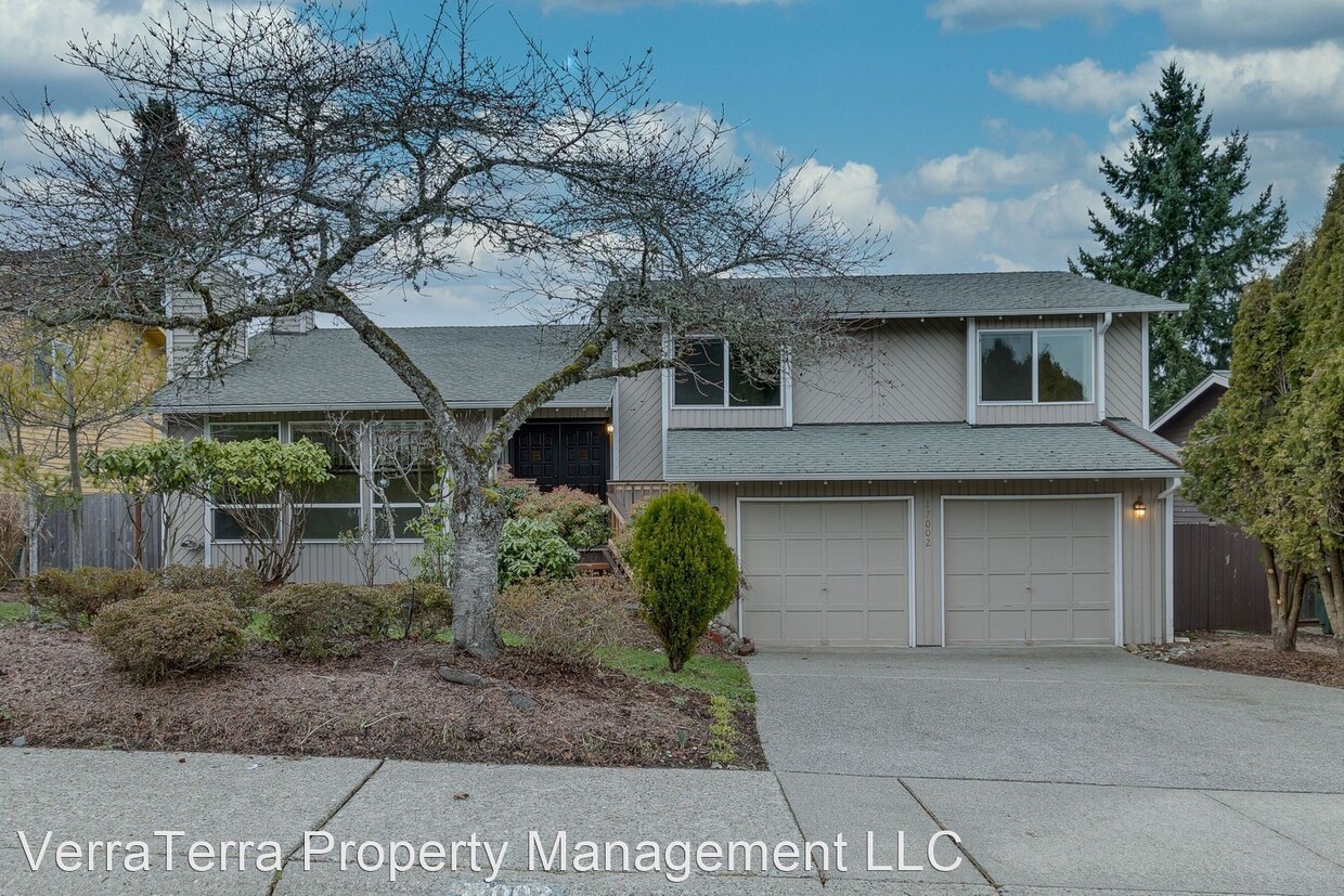 Primary Photo - 4 br, 3 bath House - 17002 NE 38th Pl