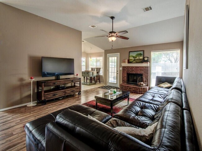 Building Photo - 509 Dusty Leather Ct