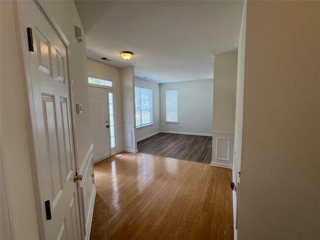 Building Photo - 421 Holland Springs Dr NW