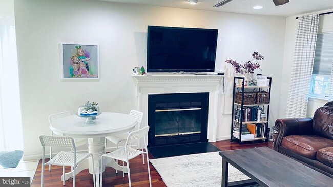 Foto del edificio - 1514 Isaacs Ct