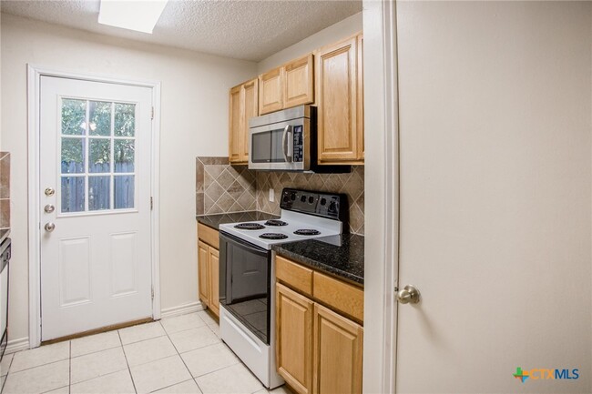 Foto del edificio - 813 Old Ranch Rd 12