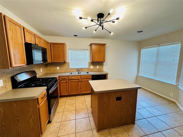 Building Photo - 428 Welch Dr