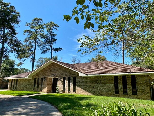 Building Photo - 12511 Cherry Point Drive