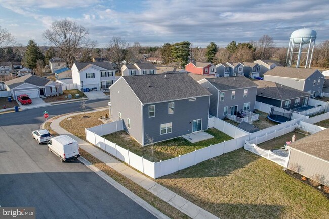 Building Photo - 67 Bostick Ln