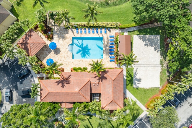 Pool Deck/Volley Ball Court - Colony Lakes