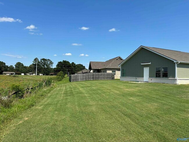 Foto del edificio - 15378 GRAYSON CIR