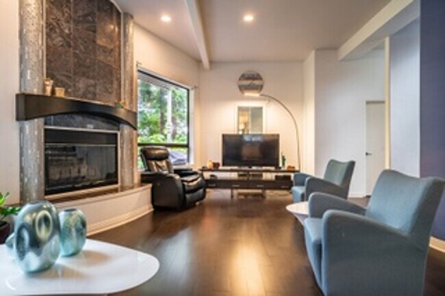 Foto del edificio - Beautiful 4 Beds and 2.5 Baths house with ...